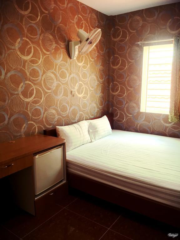 Soben Sensok Guesthouse Phnom Penh Esterno foto